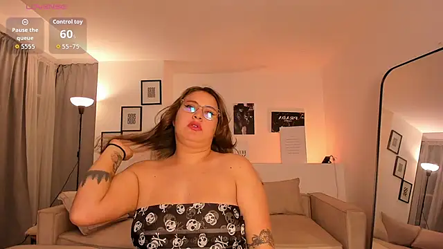 Snapshot of Laureen_se chatting on 20, 9, 2025 Laureen se online show from 20, 9, 2025