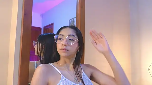 IvyJhons online show from 18, 12, 2025