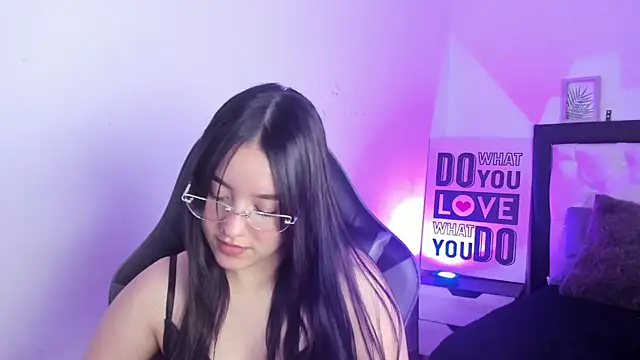 KimGarces online show from 17, 9, 2025