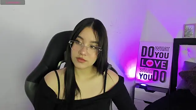 KimGarces online show from 18, 9, 2025