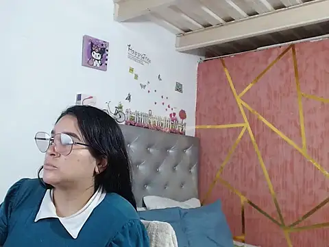 Snapshot of suueetadaira chatting on 23, 9, 2025 suueetadaira online show from 23, 9, 2025
