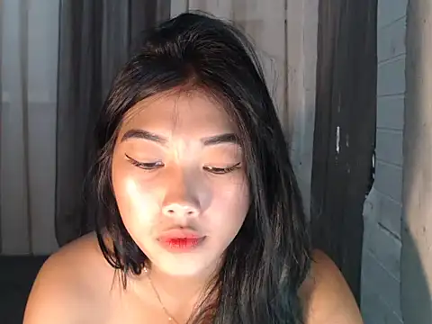 Snapshot of asianmorena_69 chatting on 24, 9, 2025 asianmorena 69 online show from 24, 9, 2025