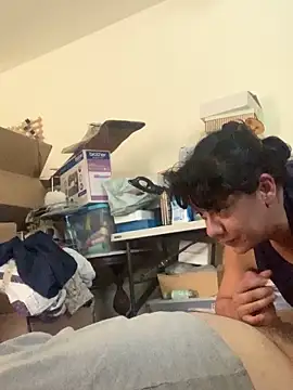 Snapshot of shakeweight chatting on 1, 10, 2025 shakeweight online show from 1, 10, 2025