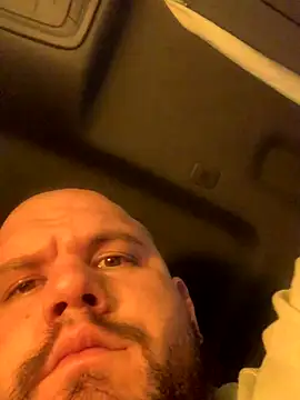 Snapshot of shakeweight chatting on 25, 10, 2025 shakeweight online show from 25, 10, 2025