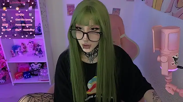 Snapshot of Nana_stolass chatting on 22, 4, 2026 Nana stolass online show from 22, 4, 2026