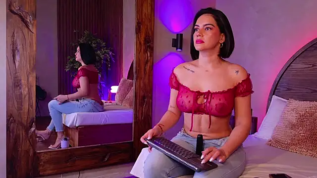 renata black  online show from 22, 5, 2026