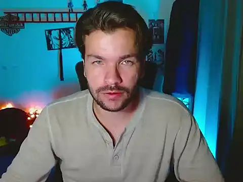 Snapshot of cortelioni_massimo_ chatting on 3, 10, 2025 cortelioni massimo  online show from 3, 10, 2025