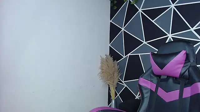 Snapshot of karol_the_warrior chatting on 5, 10, 2025 karol the warrior online show from 5, 10, 2025