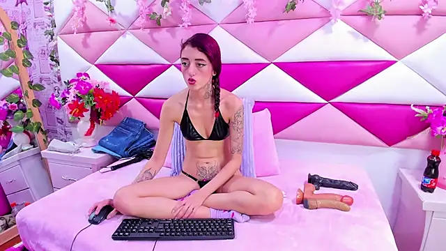 Snapshot of _Maleja_19_ chatting on 25, 10, 2025  Maleja 19  online show from 25, 10, 2025