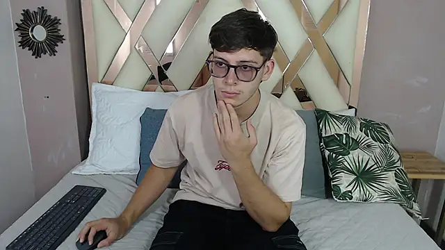 Stuart White online show from 20, 9, 2025