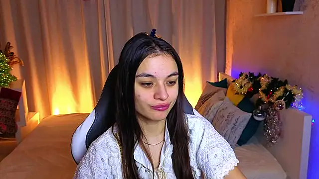 Leila Hefner online show from 5, 12, 2025