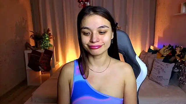 Leila Hefner online show from 18, 12, 2025