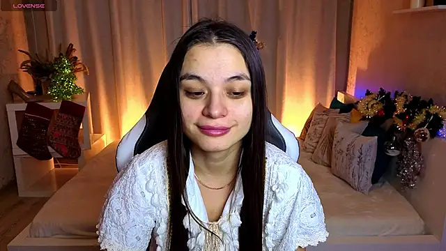 Leila Hefner online show from 20, 12, 2025