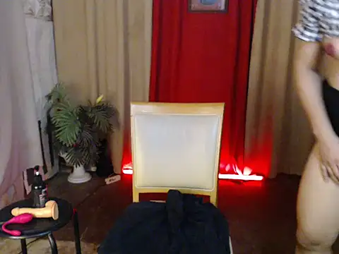 Snapshot of miss_laila_ chatting on 1, 12, 2025 miss laila online show from 1, 12, 2025