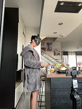 LesAmantsAE2 online show from 1, 4, 2026