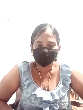 Snapshot of Naina_telugu_ chatting on 20, 10, 2025 Naina telugu  online show from 20, 10, 2025
