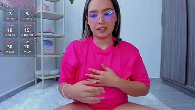 Snapshot of Alana_Banana_ chatting on 25, 9, 2025 Alana Banana online show from 25, 9, 2025