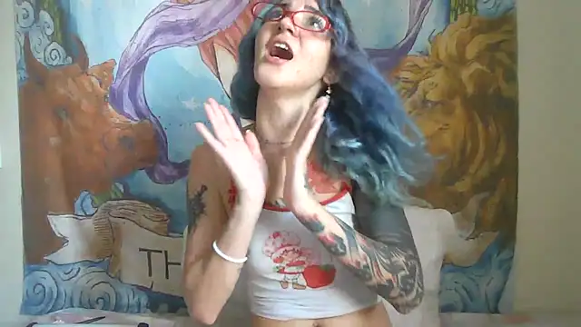 Snapshot of peetitefairy chatting on 18, 2, 2026 peetitefairy online show from 18, 2, 2026