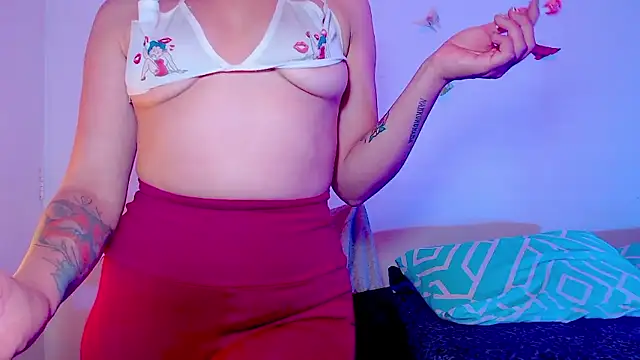 Snapshot of Dirtyhoneymoon chatting on 12, 1, 2026 Dirtyhoneymoon online show from 12, 1, 2026