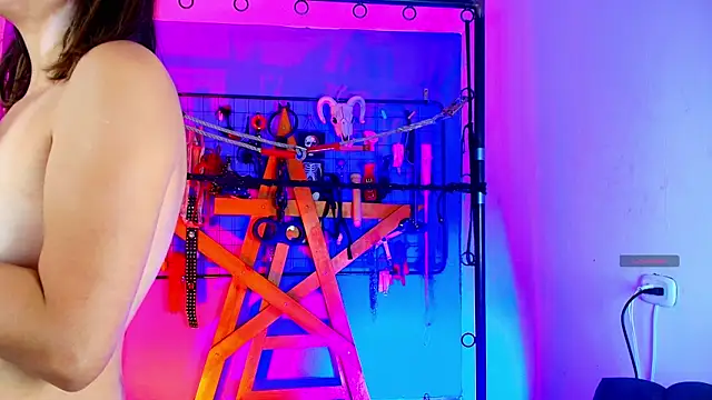 Snapshot of Misstresss_aurora_bdsm chatting on 11, 11, 2025 Misstresss aurora bdsm online show from 11, 11, 2025