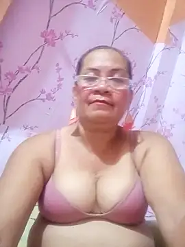 Snapshot of vickyhot1966 chatting on 27, 9, 2025 vickyhot1966 online show from 27, 9, 2025