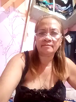 Snapshot of vickyhot1966 chatting on 15, 12, 2025 vickyhot1966 online show from 15, 12, 2025