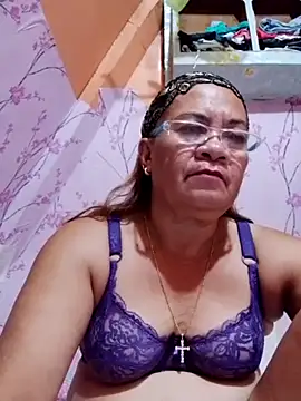 Snapshot of vickyhot1966 chatting on 21, 12, 2025 vickyhot1966 online show from 21, 12, 2025