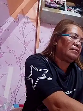 Snapshot of vickyhot1966 chatting on 2, 3, 2026 vickyhot1966 online show from 2, 3, 2026