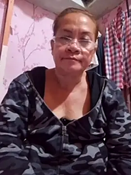 Snapshot of vickyhot1966 chatting on 13, 3, 2026 vickyhot1966 online show from 13, 3, 2026