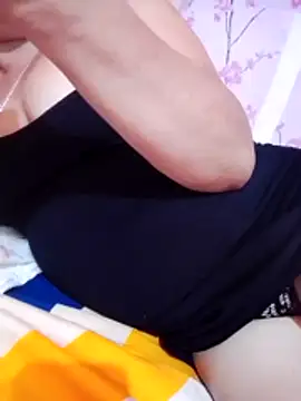 Snapshot of vickyhot1966 chatting on 15, 3, 2026 vickyhot1966 online show from 15, 3, 2026