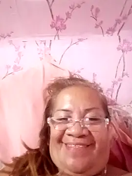 Snapshot of vickyhot1966 chatting on 1, 4, 2026 vickyhot1966 online show from 1, 4, 2026