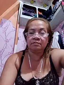 Snapshot of vickyhot1966 chatting on 6, 4, 2026 vickyhot1966 online show from 6, 4, 2026