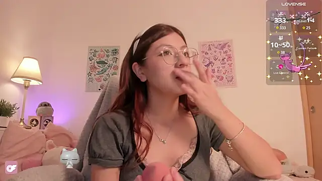 emily uwu0 online show from 27, 5, 2026
