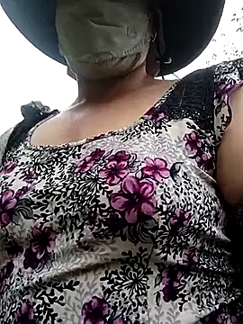 Snapshot of Love-Mama33 chatting on 12, 3, 2026 Love-Mama33 online show from 12, 3, 2026