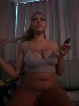 Snapshot of Sexxy_S chatting on 21, 10, 2025 Sexxy S online show from 21, 10, 2025