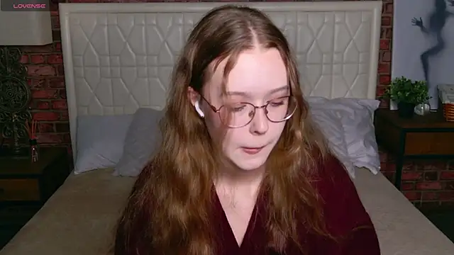 Snapshot of MandyMils chatting on 9, 11, 2025 MandyMils online show from 9, 11, 2025