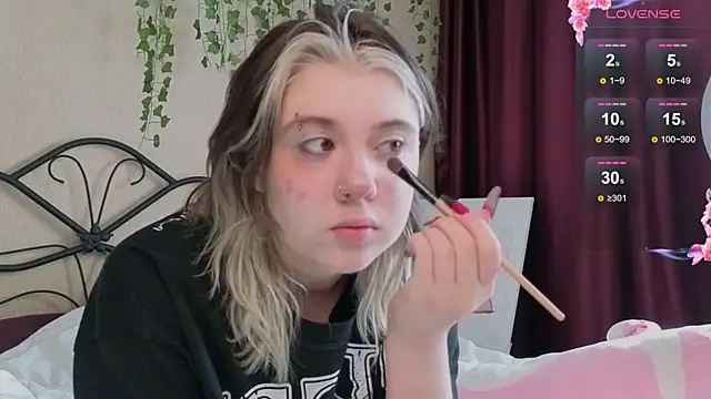 IrisSoCute online show from 10, 9, 2025