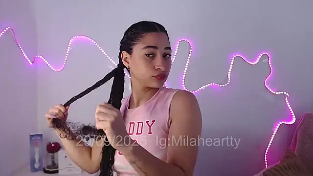 Snapshot of heartty_Milah chatting on 29, 9, 2025 heartty Milah online show from 29, 9, 2025