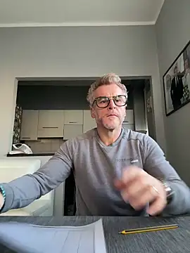 Snapshot of Axl_hot chatting on 20, 2, 2026 Axl hot online show from 20, 2, 2026