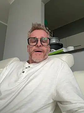 Snapshot of Axl_hot chatting on 22, 3, 2026 Axl hot online show from 22, 3, 2026