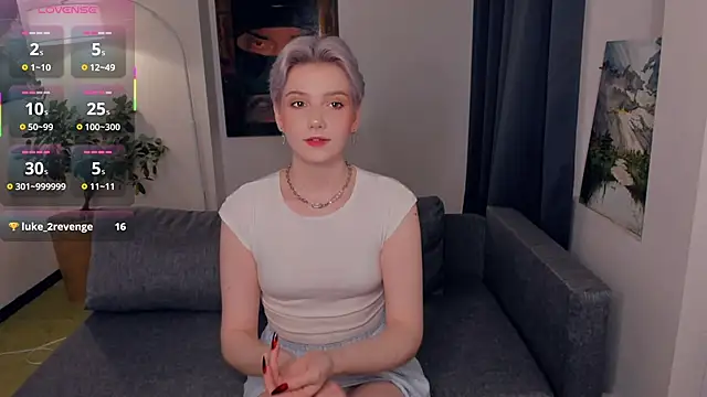 Snapshot of OdelynaAsp chatting on 12, 10, 2025 OdelynaAsp online show from 12, 10, 2025