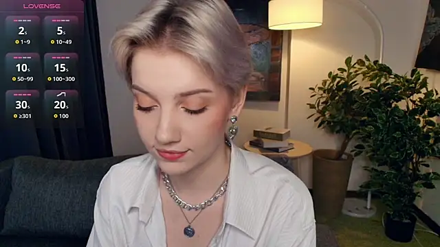 Snapshot of OdelynaAsp chatting on 13, 11, 2025 OdelynaAsp online show from 13, 11, 2025