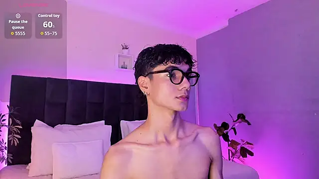 Phillicious   online show from 6, 11, 2025