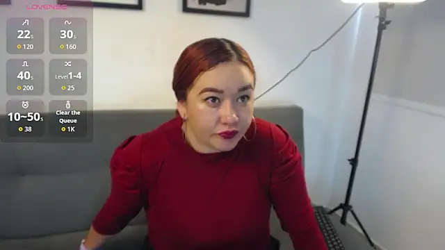 Snapshot of Paris_boobsbbw chatting on 12, 10, 2025 Paris boobsbbw online show from 12, 10, 2025