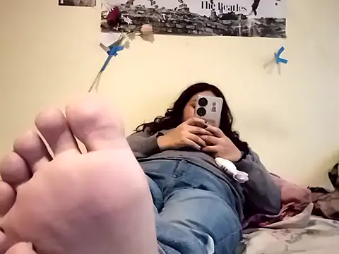 Snapshot of Kitty_WetXxX chatting on 12, 9, 2025 Kitty WetXxX online show from 12, 9, 2025