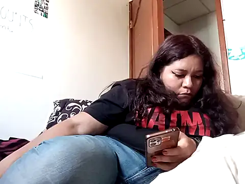 Snapshot of Kitty_WetXxX chatting on 19, 9, 2025 Kitty WetXxX online show from 19, 9, 2025