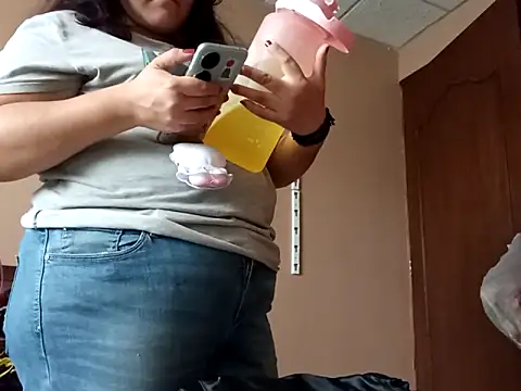 Snapshot of Kitty_WetXxX chatting on 20, 9, 2025 Kitty WetXxX online show from 20, 9, 2025