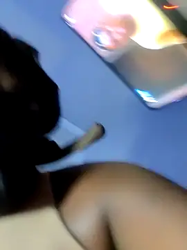 malaika1999 online show from 17, 11, 2025