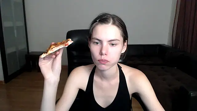 Snapshot of AmelieReve chatting on 24, 9, 2025 AmelieReve online show from 24, 9, 2025