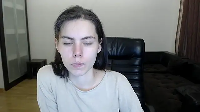 Snapshot of AmelieReve chatting on 20, 10, 2025 AmelieReve online show from 20, 10, 2025